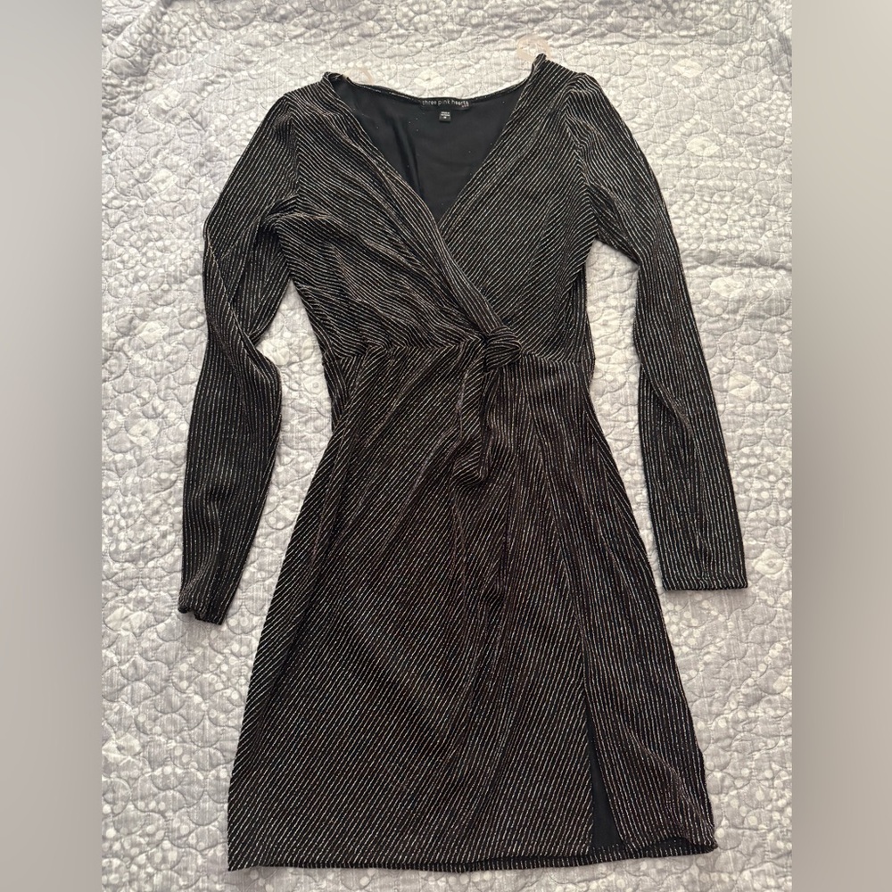 🦄Black and Silver/Gold Long Sleeve Dress